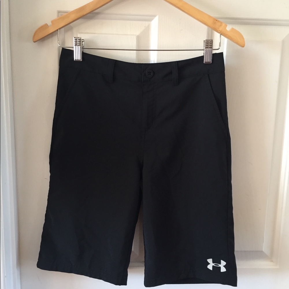 UNDER ARMOUR Black Boys Youth Shorts 14
